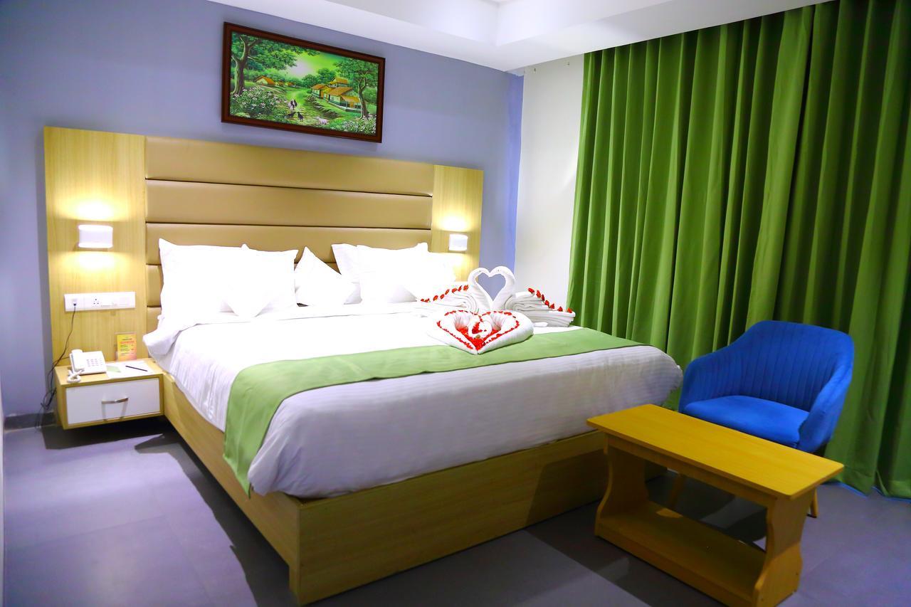 فيساخاباتنام Abhayaa Hotel المظهر الخارجي الصورة
